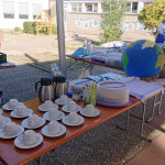 Kaffee und Spendenkugel stehen bereit Kaffee und Spendenkugel stehen bereit
